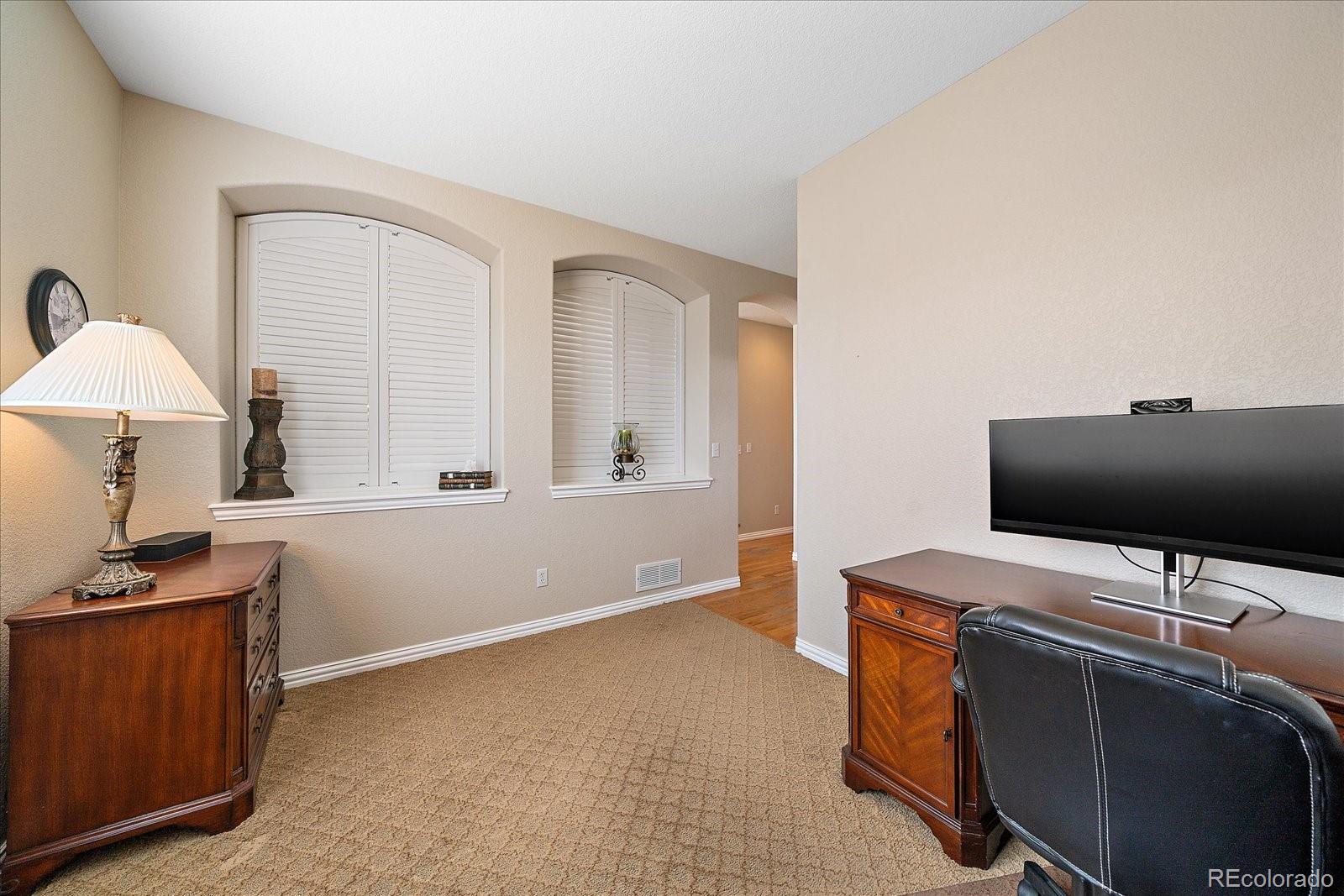 10811 Chadsworth Point Highlands Ranch, CO 80126 - Photo 19 of 50