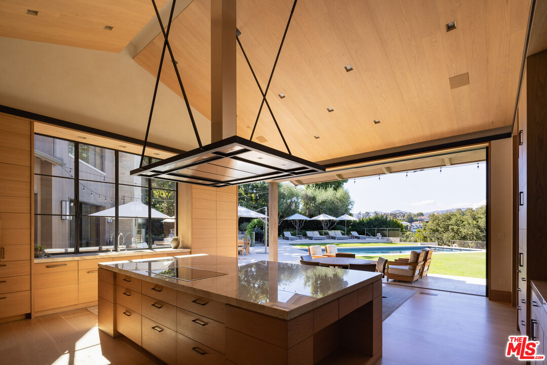 859 Woodacres Road Santa Monica, CA 90402 - Photo 17 of 54