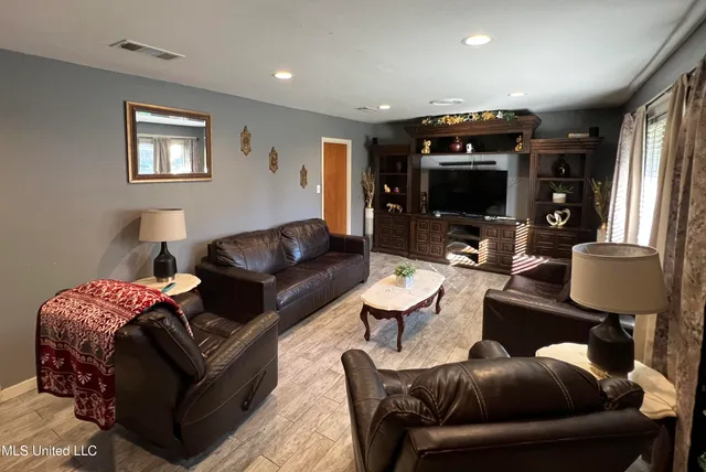 $130,000 | 310 Bounds Street, Jackson, MS 39206