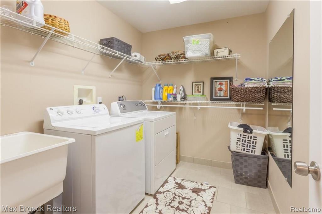 2223 Crystal Drive, Unit 24 Rochester Hills, MI 48309 - Photo 23 of 41