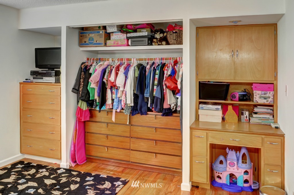 1260 Northwest Comyn Road Poulsbo, WA 98370 - Photo 20 of 25