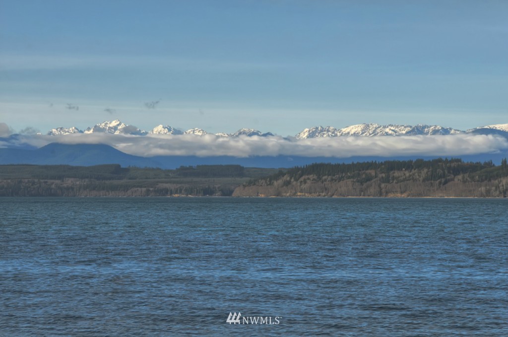 1260 Northwest Comyn Road Poulsbo, WA 98370 - Photo 4 of 25