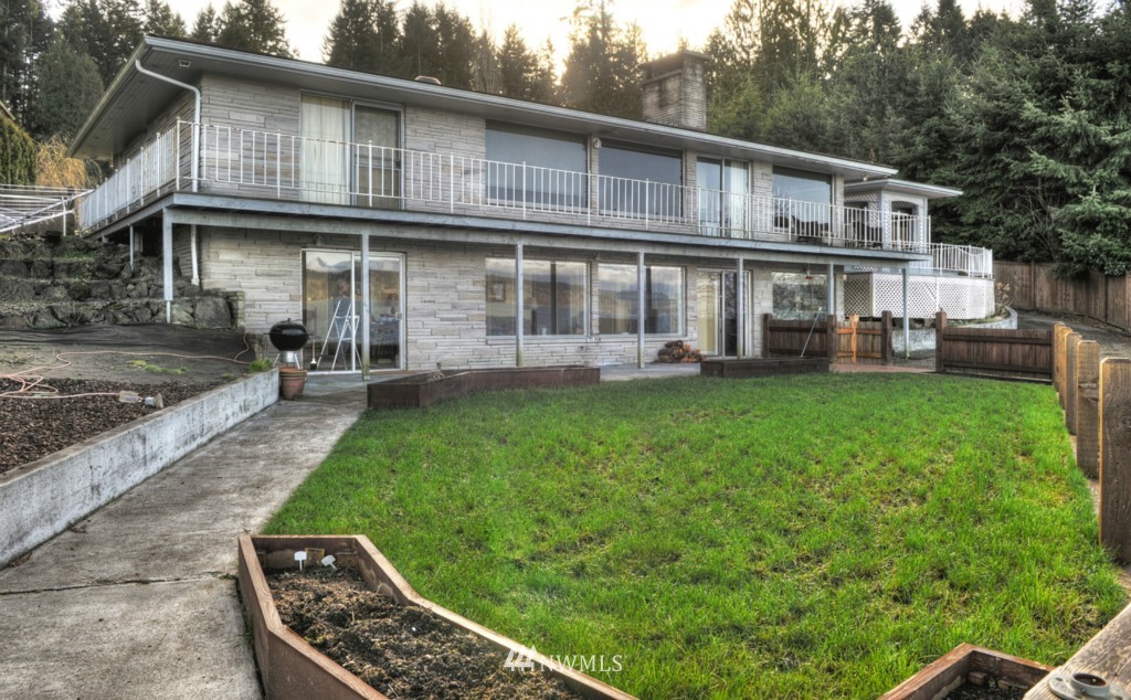 1260 Northwest Comyn Road Poulsbo, WA 98370 - Photo 9 of 25