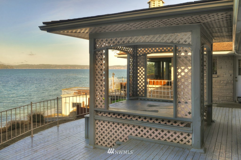 1260 Northwest Comyn Road Poulsbo, WA 98370 - Photo 10 of 25