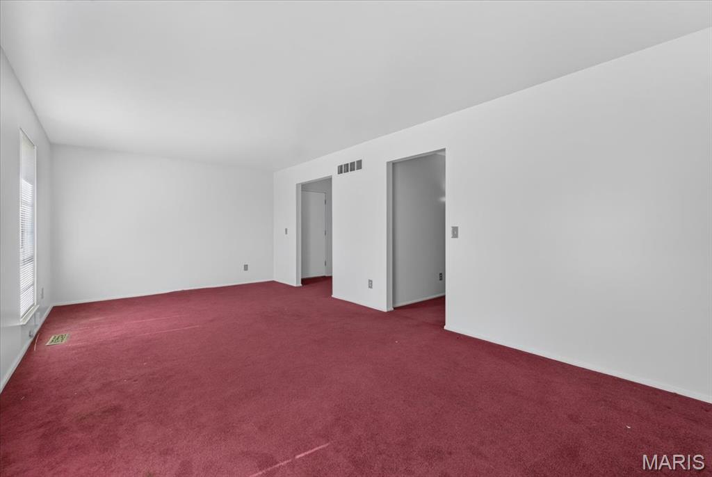 6683 Parker Road, Unit B Florissant, MO 63033 - Photo 5 of 20 Gallery Image 5