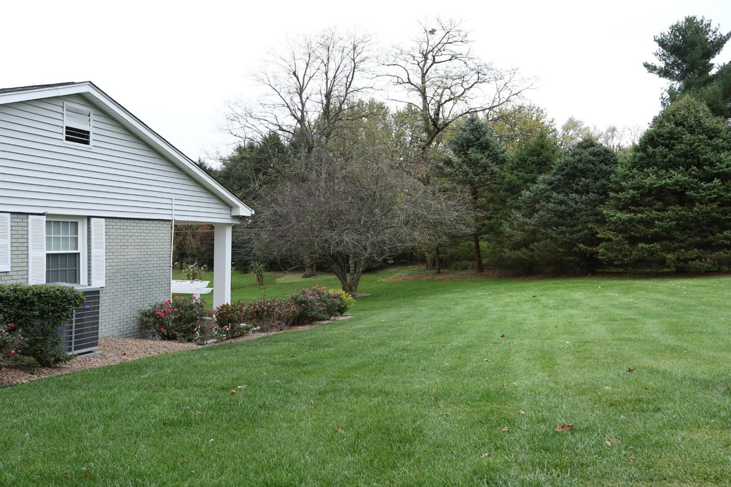 2702 Westmorland Road Lexington, KY 40510 - Photo 12 of 56 Photo 12