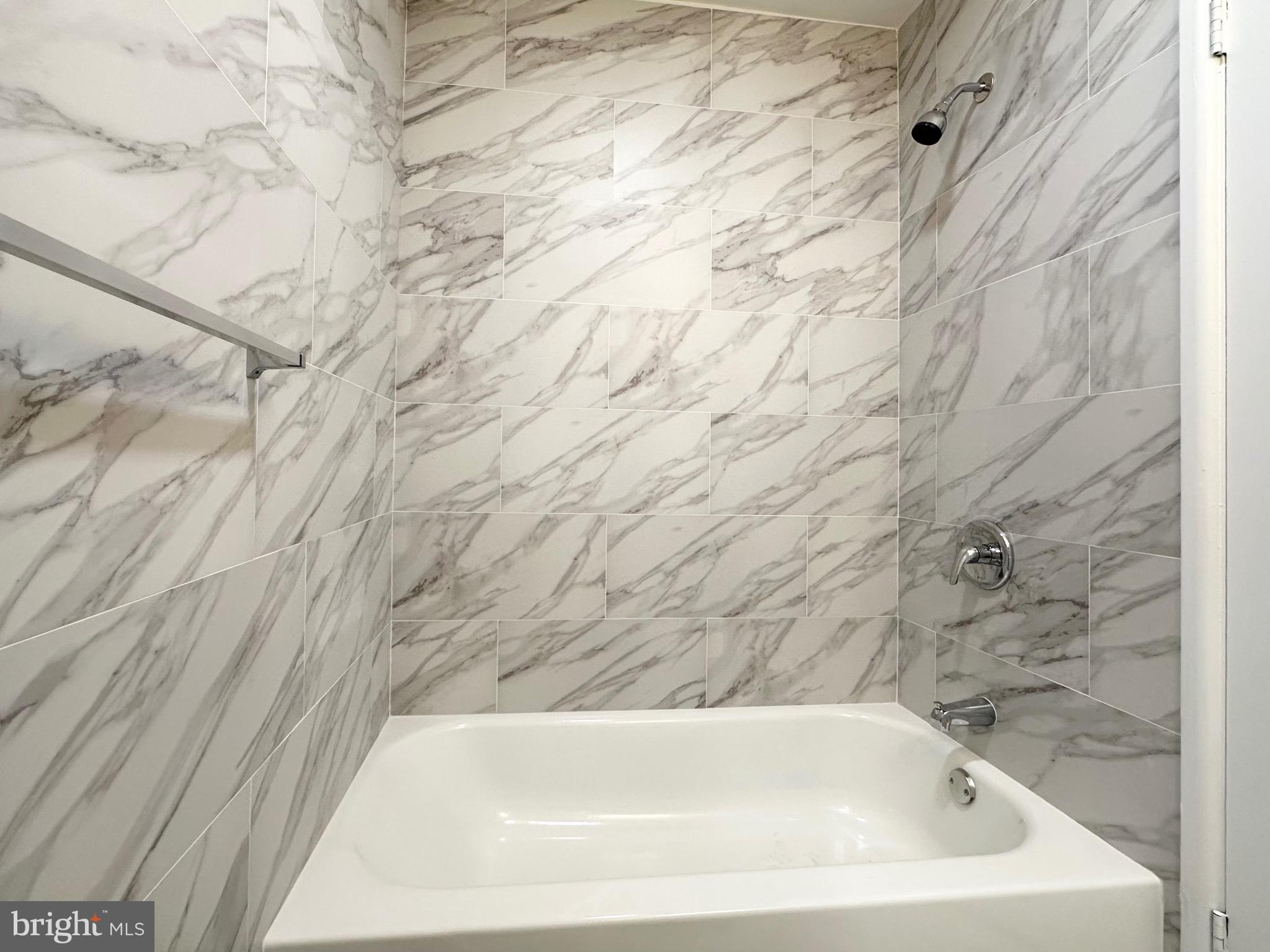 3746 Genesee Drive Philadelphia, PA 19154 - Photo 19 of 21 a bathroom with a bathtub