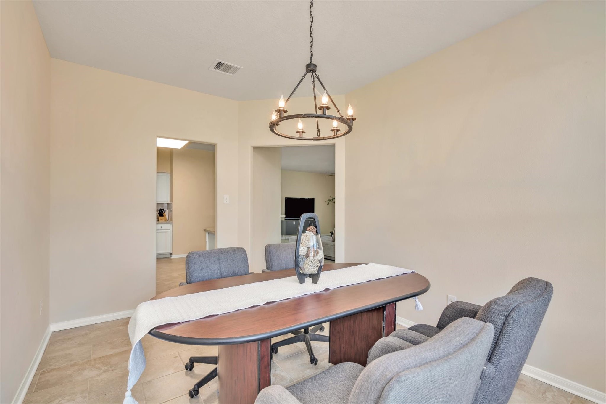 1722 Sun Point Court Humble, TX 77396 - Photo 9 of 40