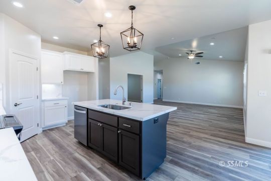 413 West Cielo Avenue Ridgecrest, CA 93555 - Photo 14 of 37