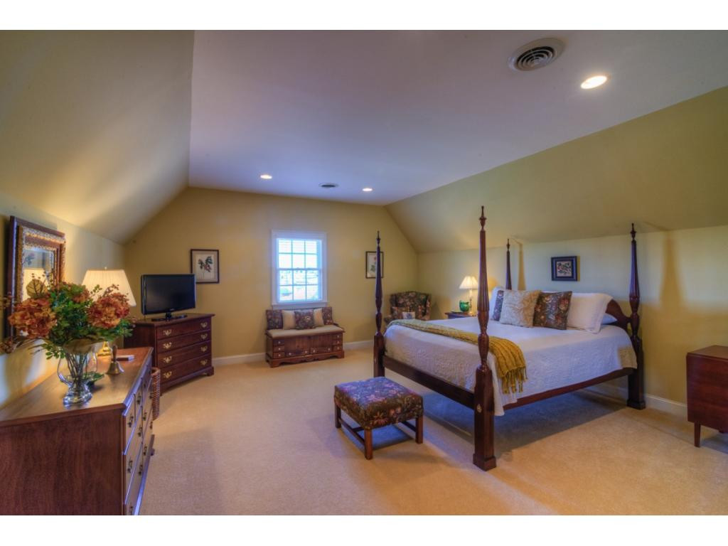 22737 Osprey Ridge Road Bristol, VA 24202 - Photo 26 of 27 Photo 27