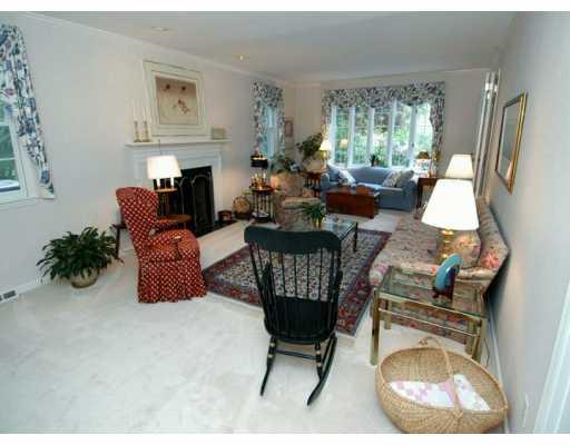 101 Riding Trail Lane Fox Chapel, PA 15215 - Photo 2 of 8 Living Room.