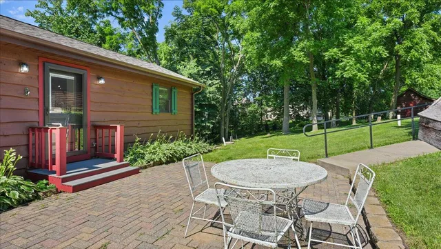 $495,000 | 15 Scenic Point Drive, De Soto, WI 54624