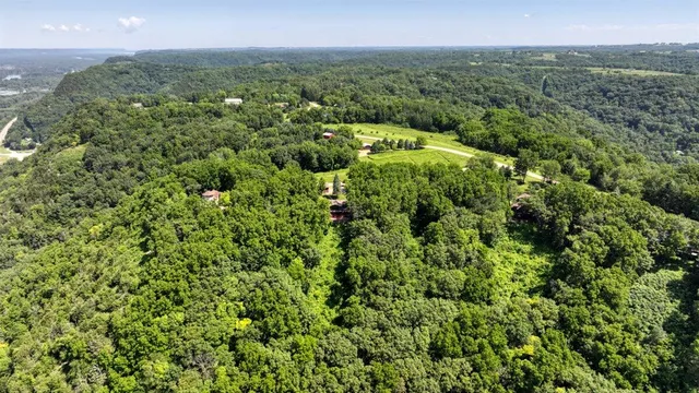 $495,000 | 15 Scenic Point Drive, De Soto, WI 54624