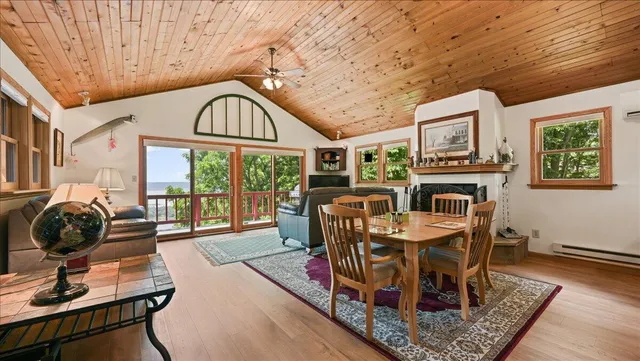 $495,000 | 15 Scenic Point Drive, De Soto, WI 54624