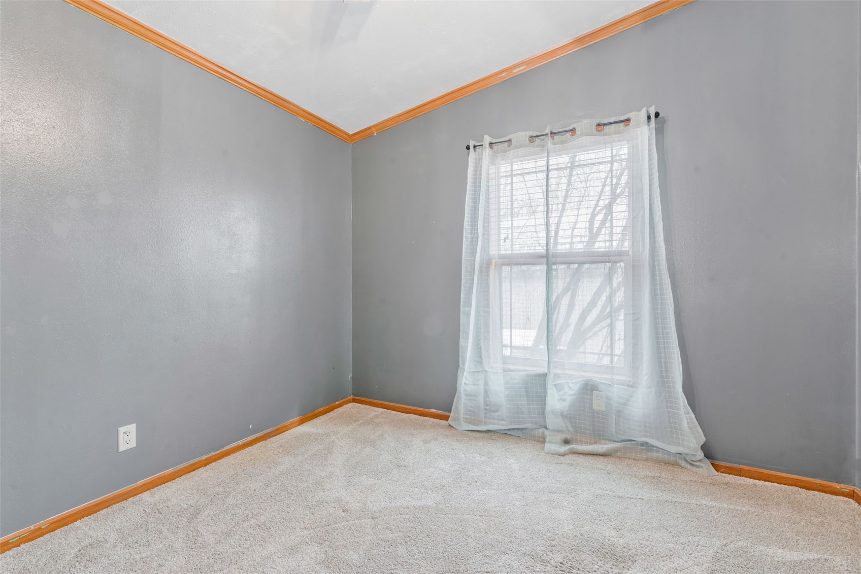 366 South 2nd Street Hayden, CO 81639 - Photo 28 of 38 an empty room with windows