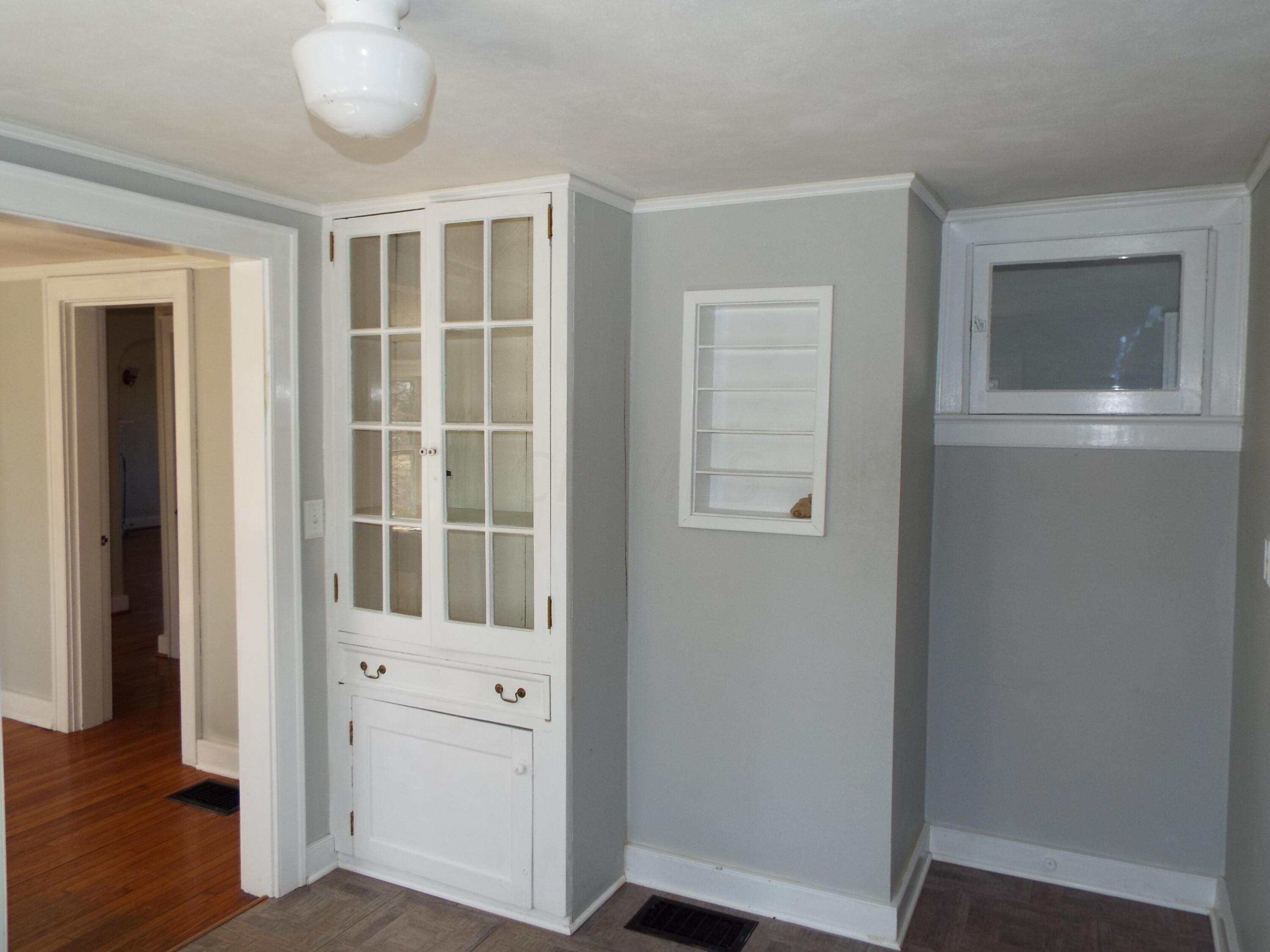 3740 Hebbardsville Road Albany, OH 45710 - Photo 32 of 50 Breakfast area