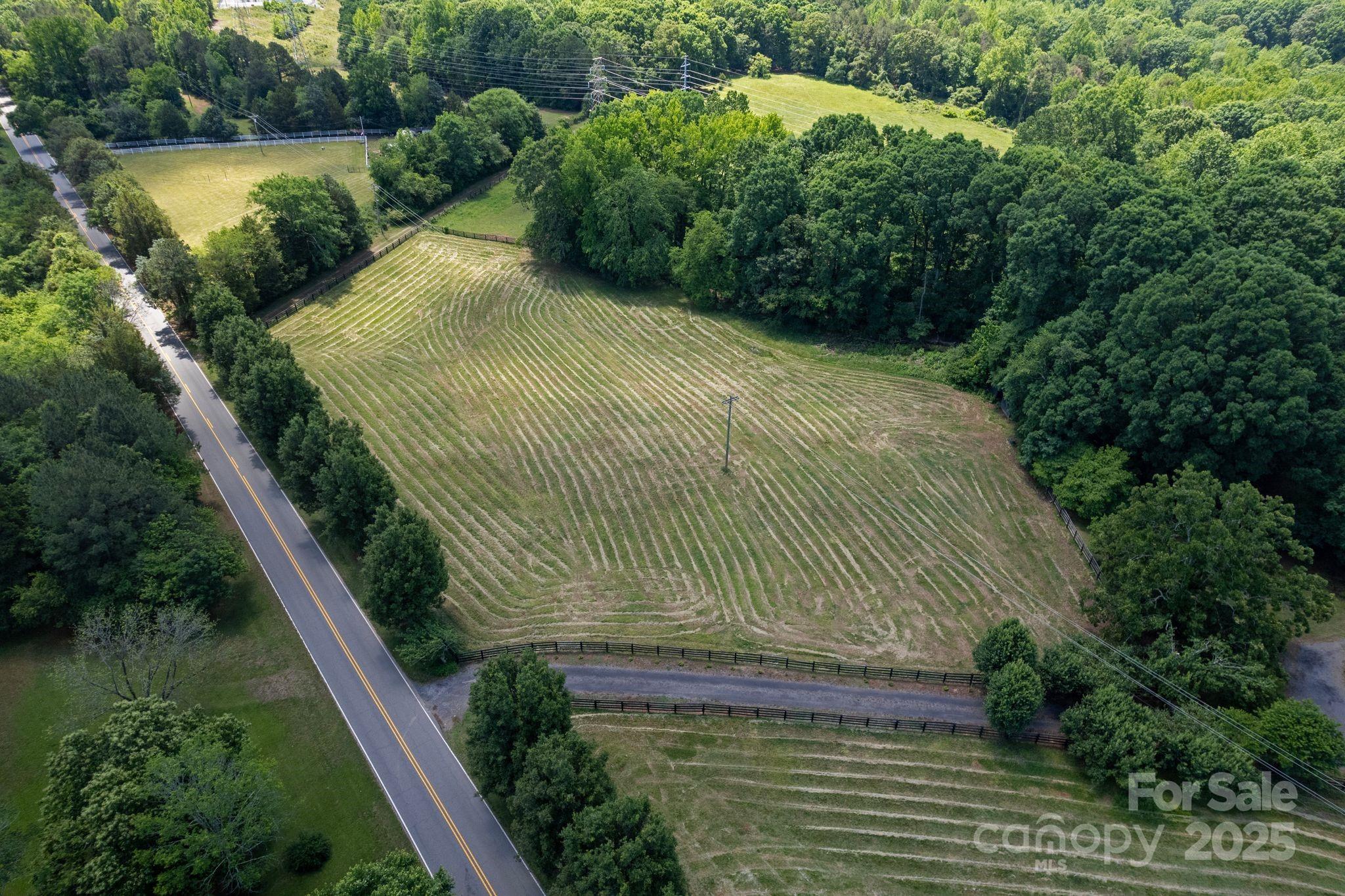 21121 Shearer Road, Unit 2 & 3 Davidson, NC 28036 - Photo 4 of 12 a view of outdoor space and garden