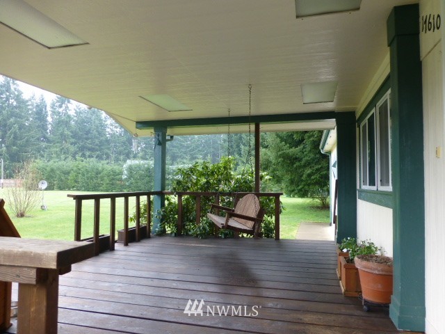 17610 Jordan Street Southwest Rochester, WA 98579 - Photo 4 of 23