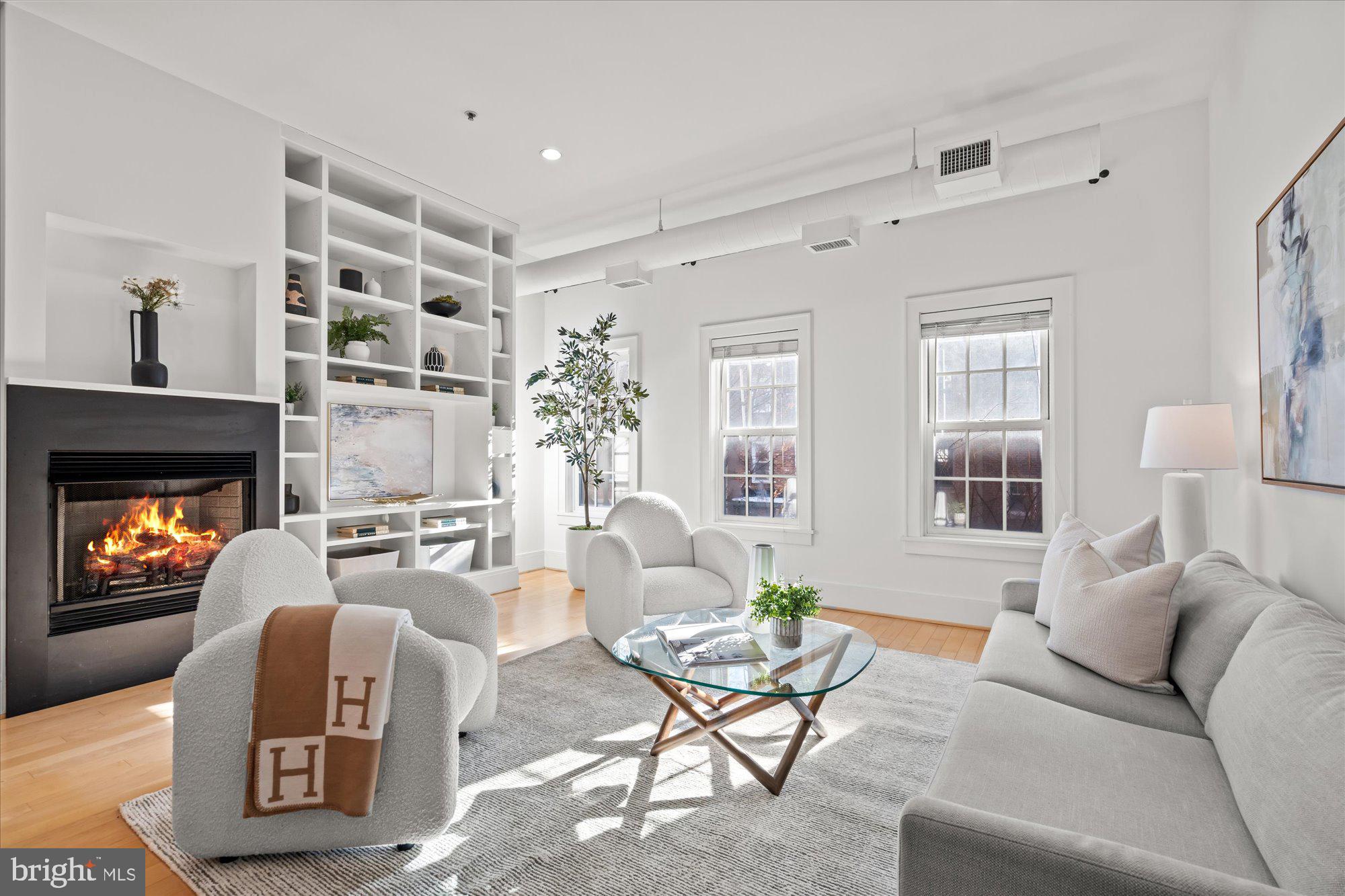 1817 Swann Street Northwest, Unit C Washington, DC 20009 - Photo 3 of 22