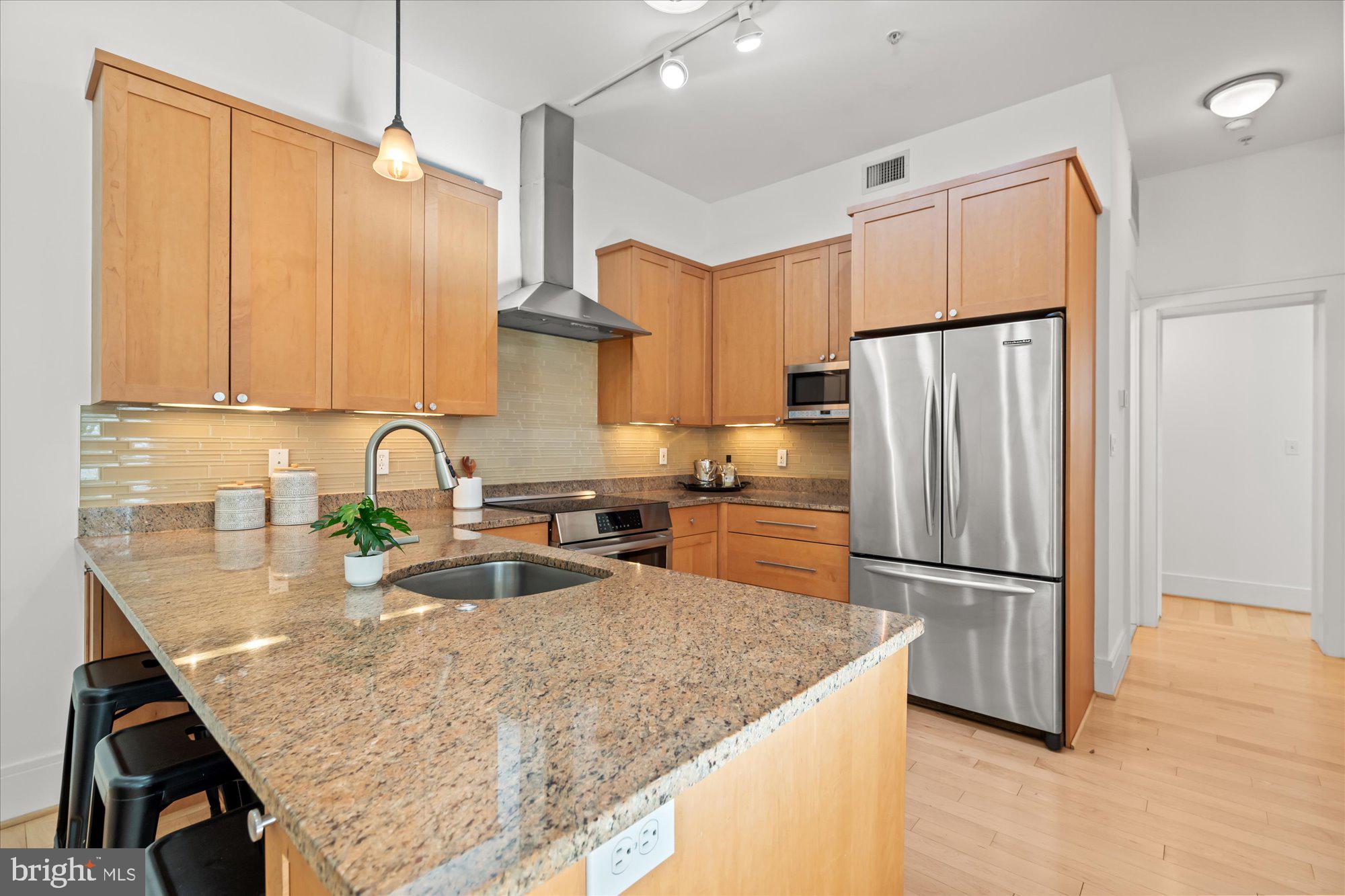 1817 Swann Street Northwest, Unit C Washington, DC 20009 - Photo 6 of 22