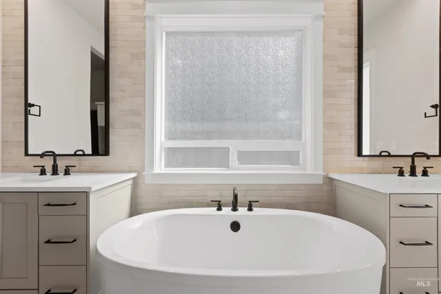 $874,777 | 1108 East Crescendo Street, Meridian, ID 83642