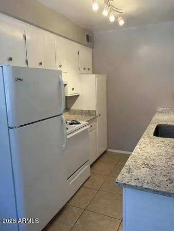 $995 | 302 West Medlock Drive, Unit 12, Phoenix, AZ 85013