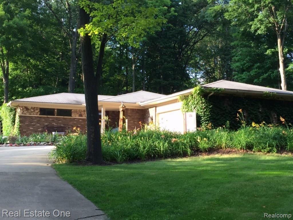 8420 Foster Road Clarkston, MI 48346 - Photo 2 of 44 IMG_0094.jpg