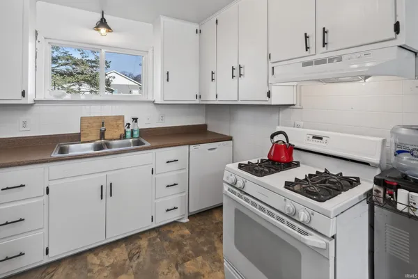 $294,900 | 5629 North Stahl Road, Monon, IN 47959