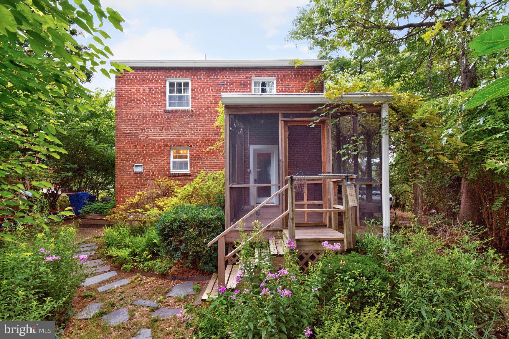 2611 Arvin Street Silver Spring, MD 20902 - Photo 34 of 42 Rear Exterior