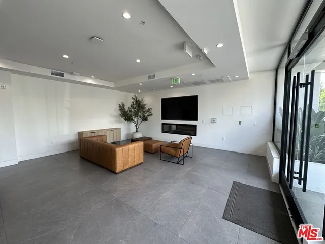 $5,350 | 11800 Courtleigh Drive, Unit 404, Los Angeles, CA 90066