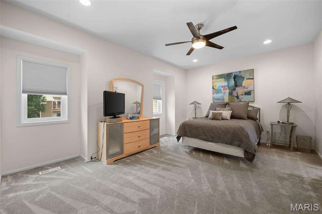 1028 North Spoede Road Creve Coeur, MO 63146 - Photo 25 of 56