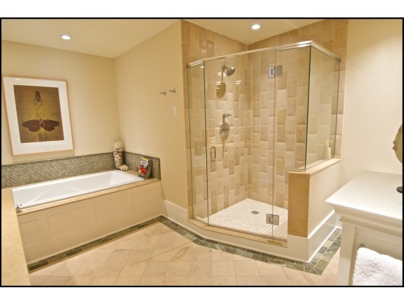 404 South Beach Road, Unit 404 South Burlington, VT 05403 - Photo 18 of 36 Gallery Image 18