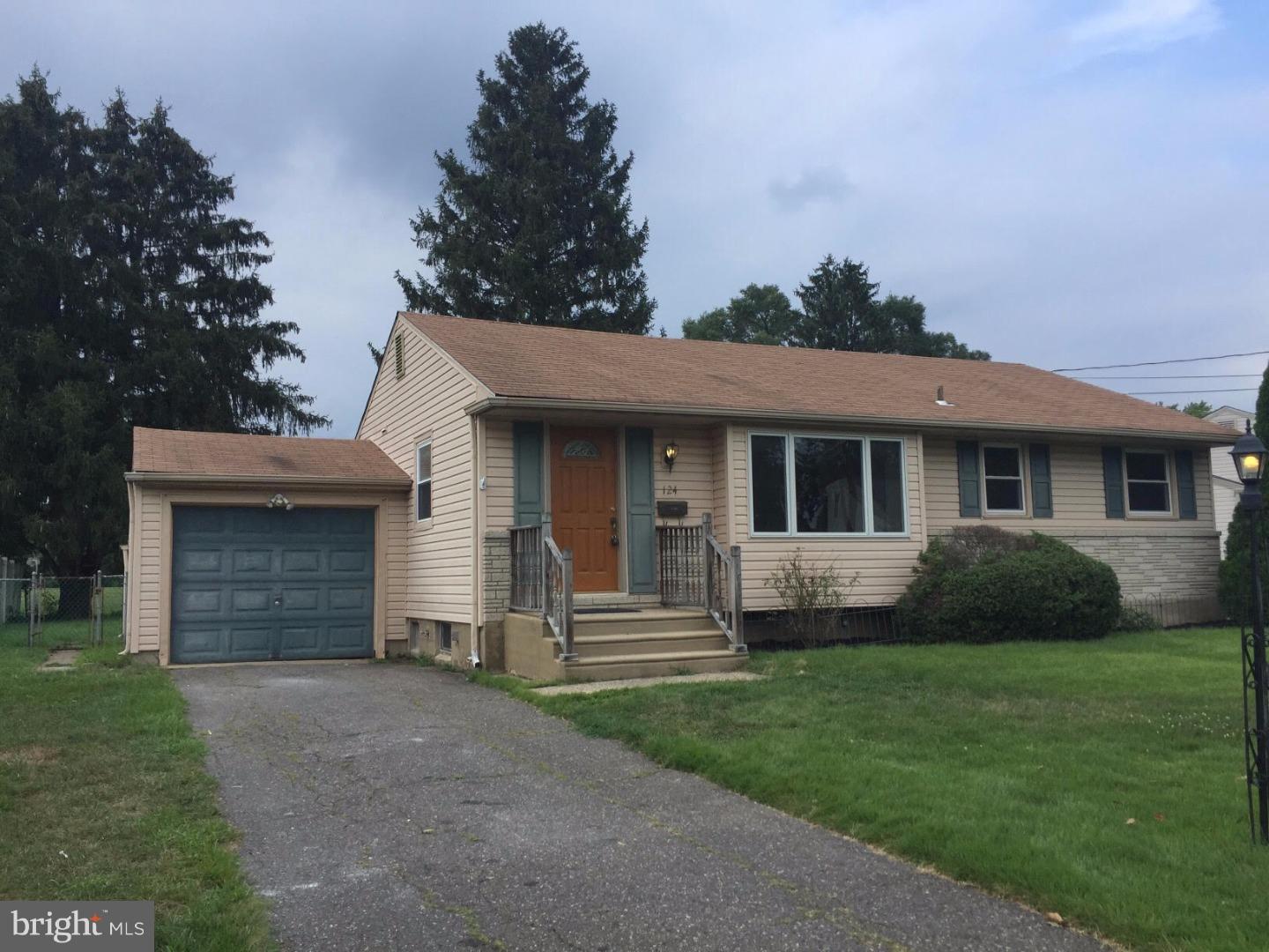 124 Hollyoke Road Somerdale, NJ 08083 - Photo 1 of 9 Gallery Image 1