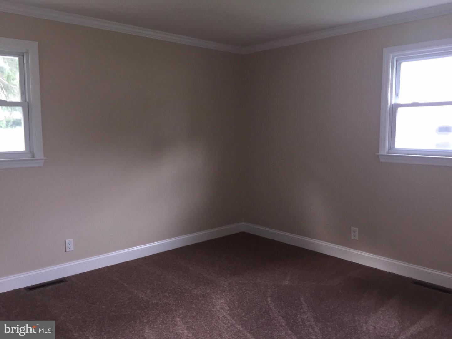 124 Hollyoke Road Somerdale, NJ 08083 - Photo 5 of 9 Gallery Image 5