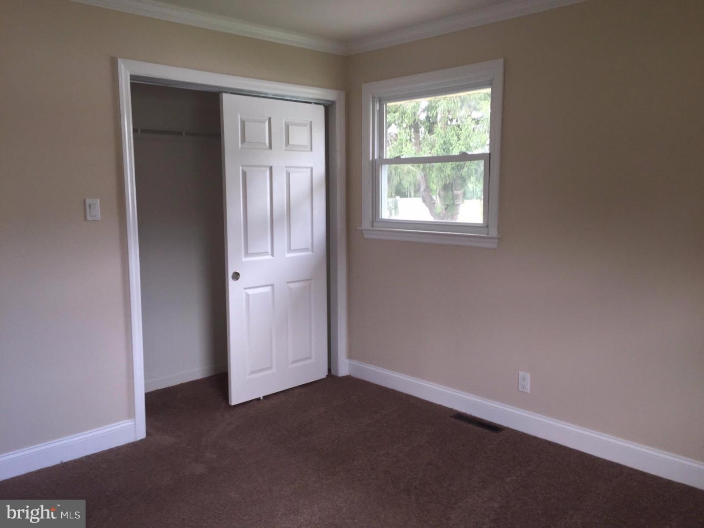 124 Hollyoke Road Somerdale, NJ 08083 - Photo 6 of 9 Gallery Image 6