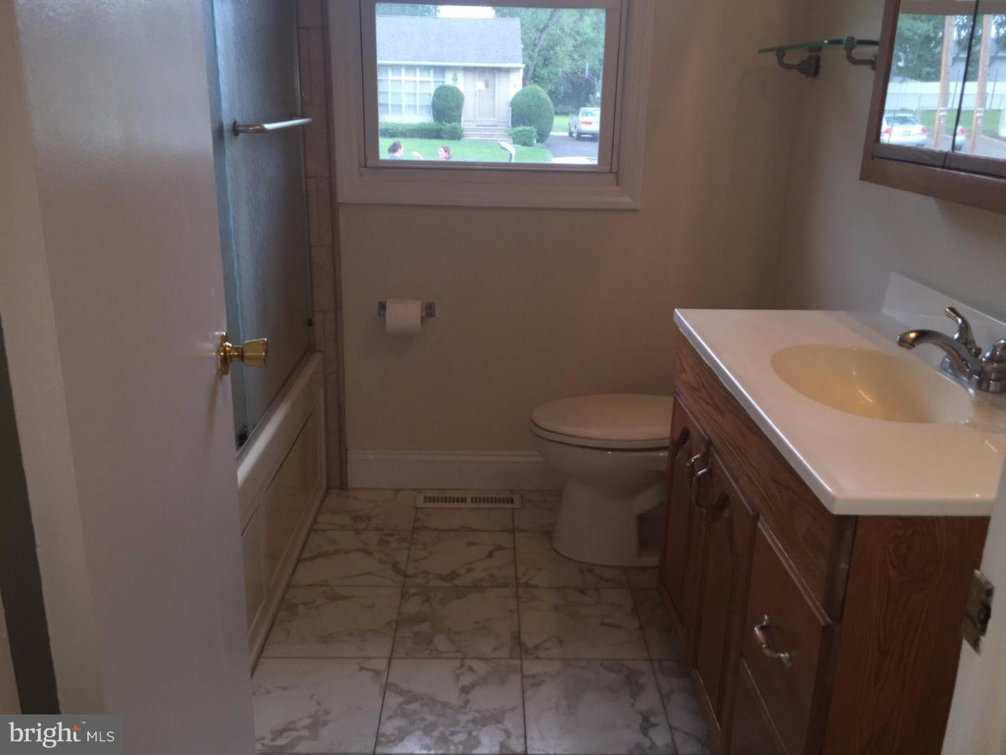 124 Hollyoke Road Somerdale, NJ 08083 - Photo 7 of 9 Gallery Image 7