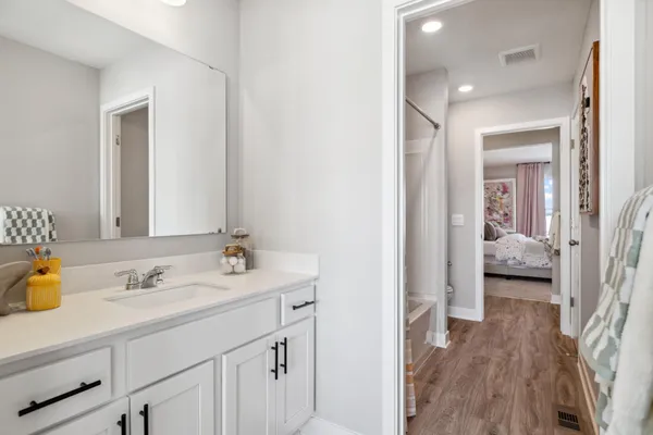 $771,515 | 10662 Bent Pine Lane, St. Paul, MN 55129