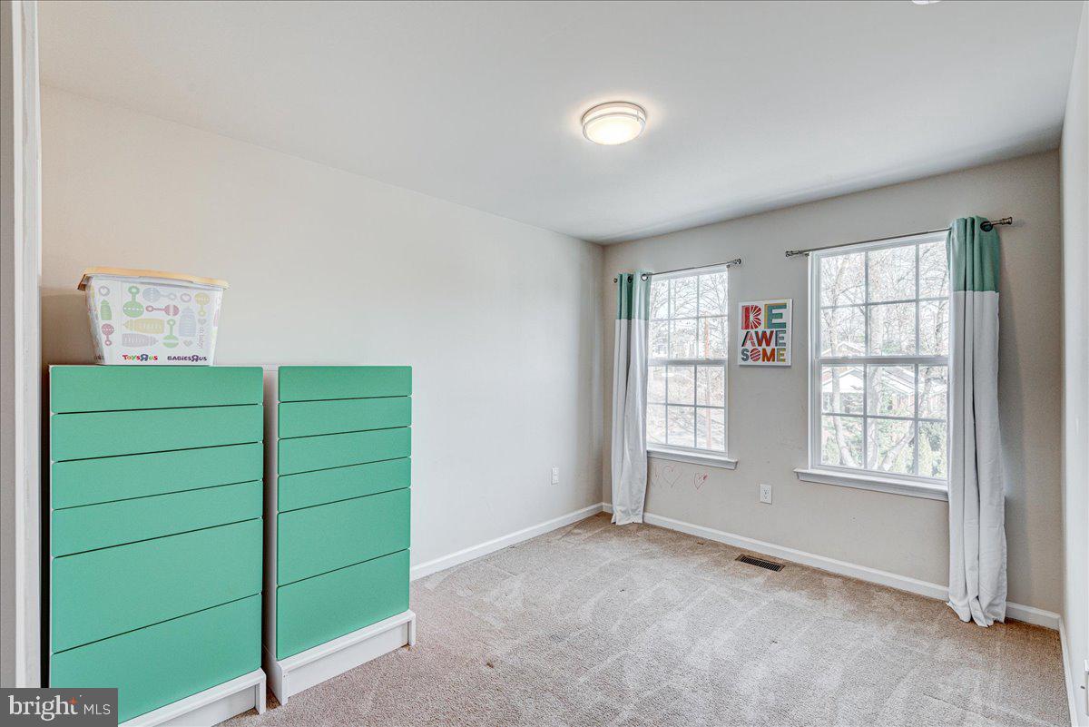 4001 Bradys Hill Road Triangle, VA 22172 - Photo 17 of 29 Good sized secondary bedrooms