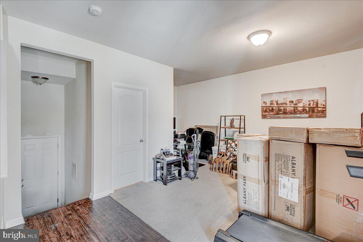 4001 Bradys Hill Road Triangle, VA 22172 - Photo 24 of 29 Full bath on lover level.