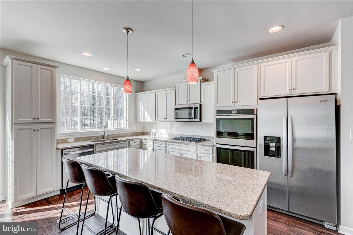 4001 Bradys Hill Road Triangle, VA 22172 - Photo 4 of 29 Extra large kitchen island and double ovens