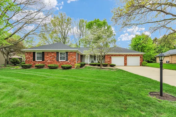 $350,000 | 4009 Farhills Drive, Champaign, IL 61822
