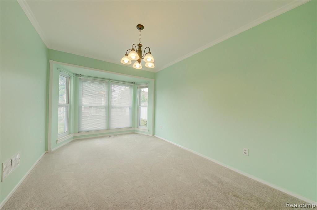 1195 Paddington Road Canton, MI 48187 - Photo 7 of 38