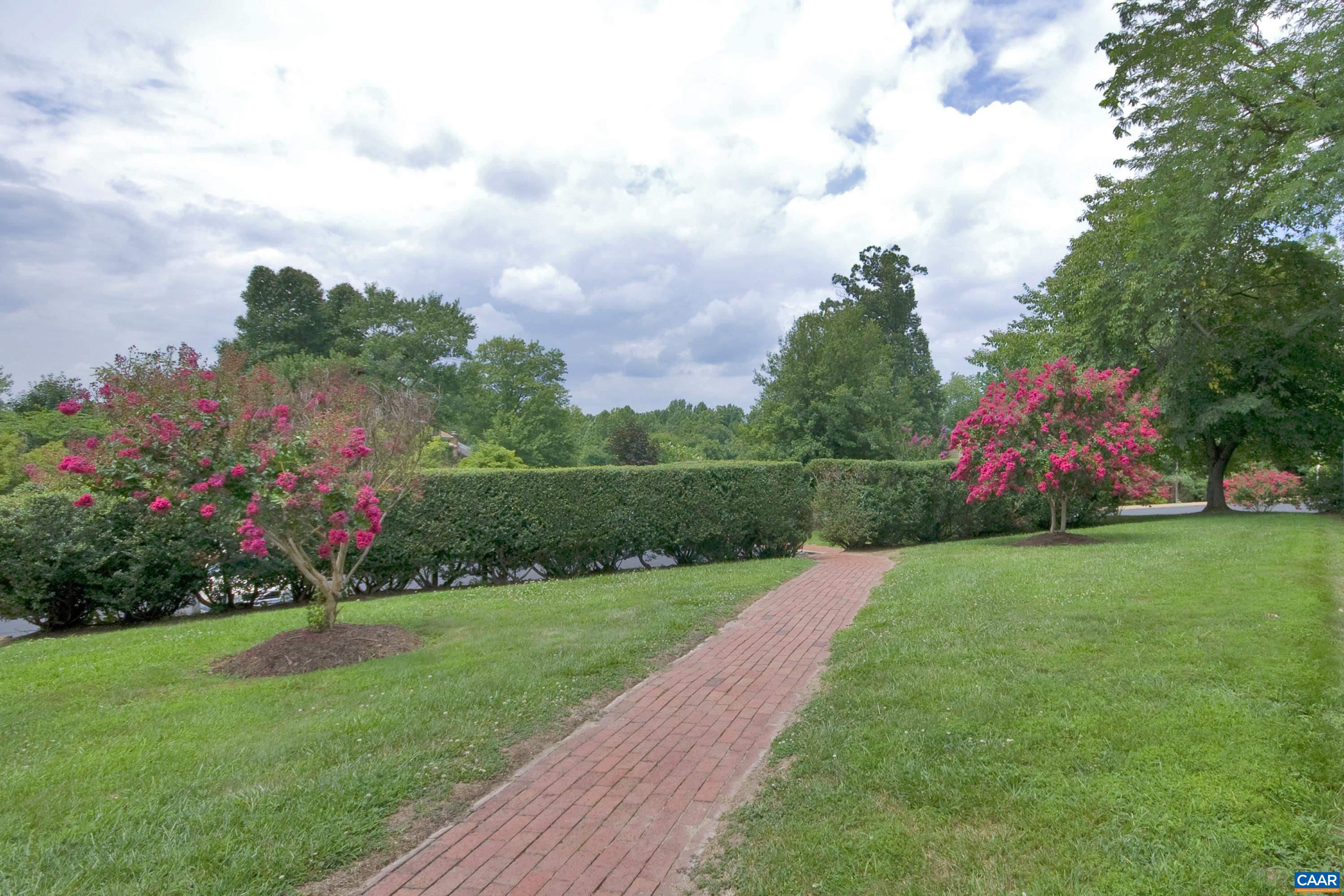 7 Georgetown Green Charlottesville, VA 22901 - Photo 5 of 46
