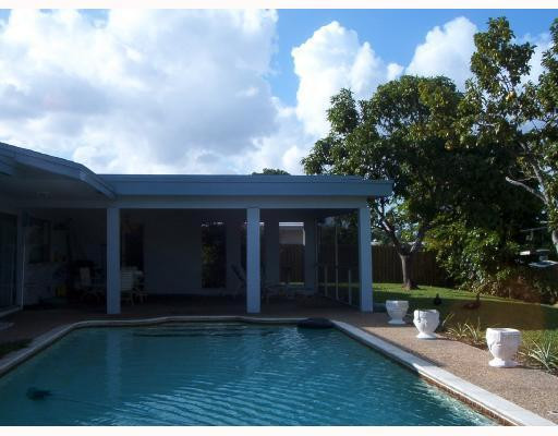 6601 Southwest 20th Street Plantation, FL 33317 - Photo 3 of 8 Exterior Front