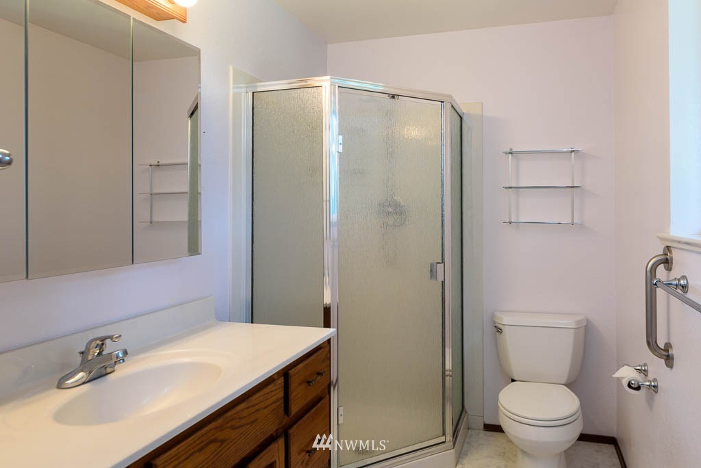 14223 Southeast 146th Street Renton, WA 98059 - Photo 20 of 23
