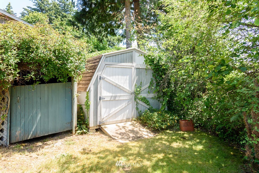 14223 Southeast 146th Street Renton, WA 98059 - Photo 8 of 23