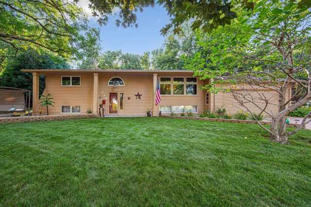 $359,000 | 730 North 9th Street, St. Peter, MN 56082