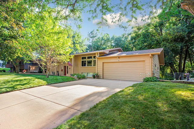 $359,000 | 730 North 9th Street, St. Peter, MN 56082