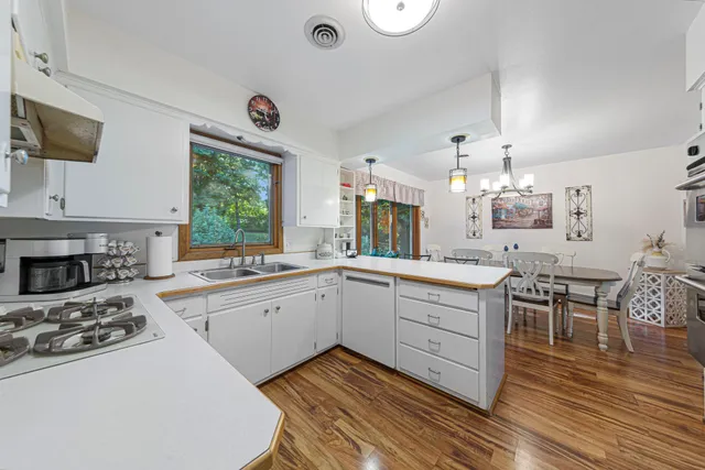 $359,000 | 730 North 9th Street, St. Peter, MN 56082