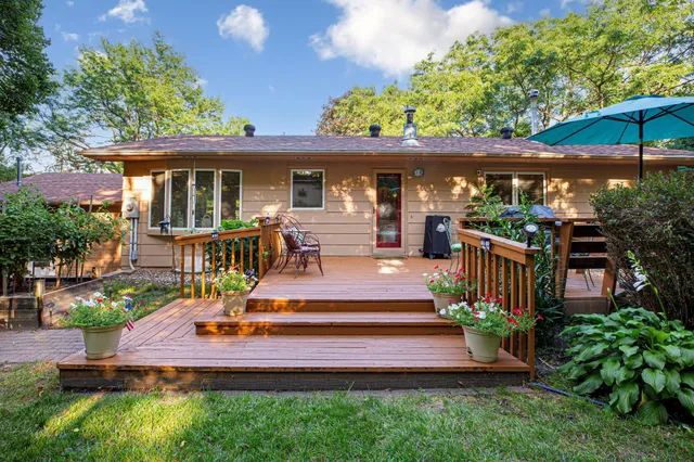 $359,000 | 730 North 9th Street, St. Peter, MN 56082